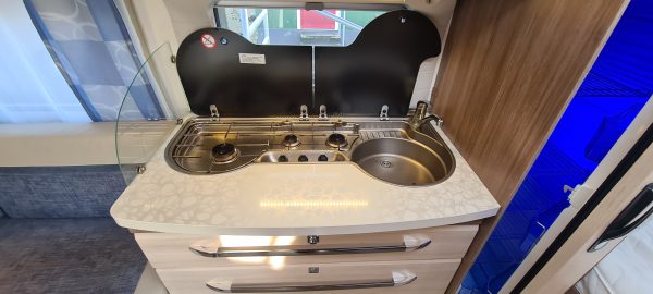 Hobby 460 UFE 2016 mover / luifel / fietsenrek - Afbeelding 4