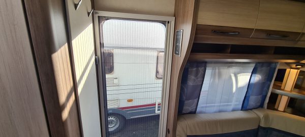 Hobby 460 UFE 2016 mover / luifel / fietsenrek - Afbeelding 2