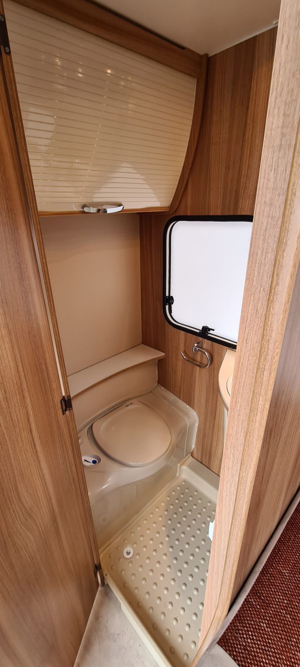 Caravelair Allegra 400 Mover / Voortent 2014 - Afbeelding 5